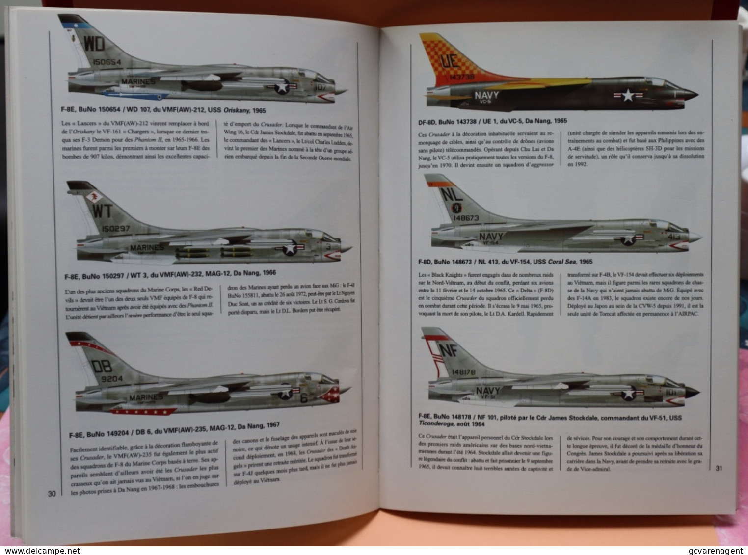 LES COMBATS DU CIEL - LES F-8 CRUSADER AU VIETNAM   - BELLE ETAT - 64 PAGES     2 IMAGES - Avion