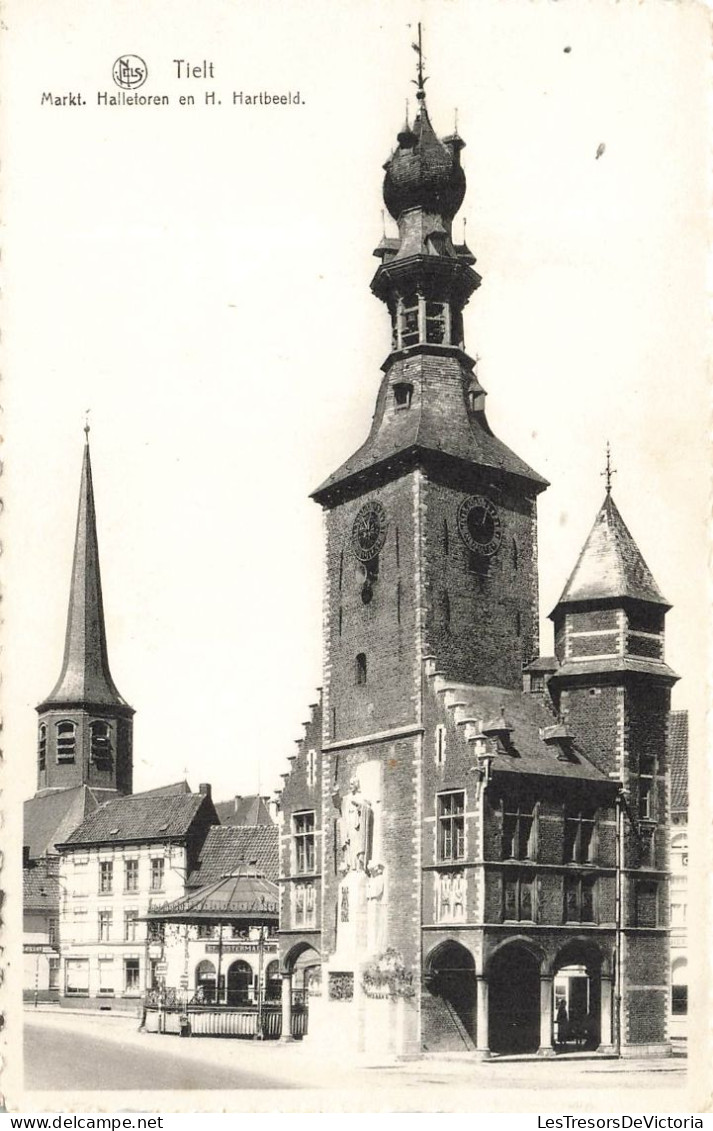 BELGIQUE - Tielt - Markt Halletoren En H Hartbeeld - Vue Panoramique De L'église - Carte Postale Ancienne - Tielt