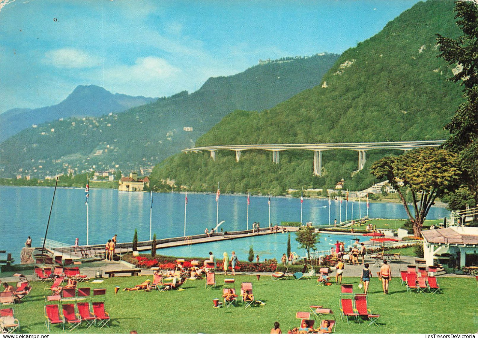 SUISSE - Montreux - Vue Sur La Piscine - Château De Chillon Et Autoroute - Carte Postale - Montreux