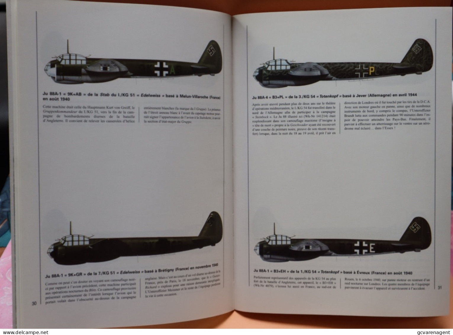 LES COMBATS DU CIEL - LES  BOMBARDIERS JU 88 OPERANT SUR LE FRONT OUEST EUROPEEN  - BELLE ETAT - 64 PAGES - Flugzeuge