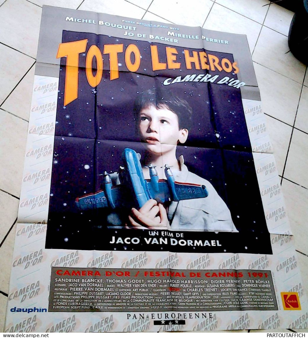 Affiche Ciné TOTO LE HEROS Jaco VAN DORMAEL Michel Bouquet 120X160 1992 - Plakate & Poster