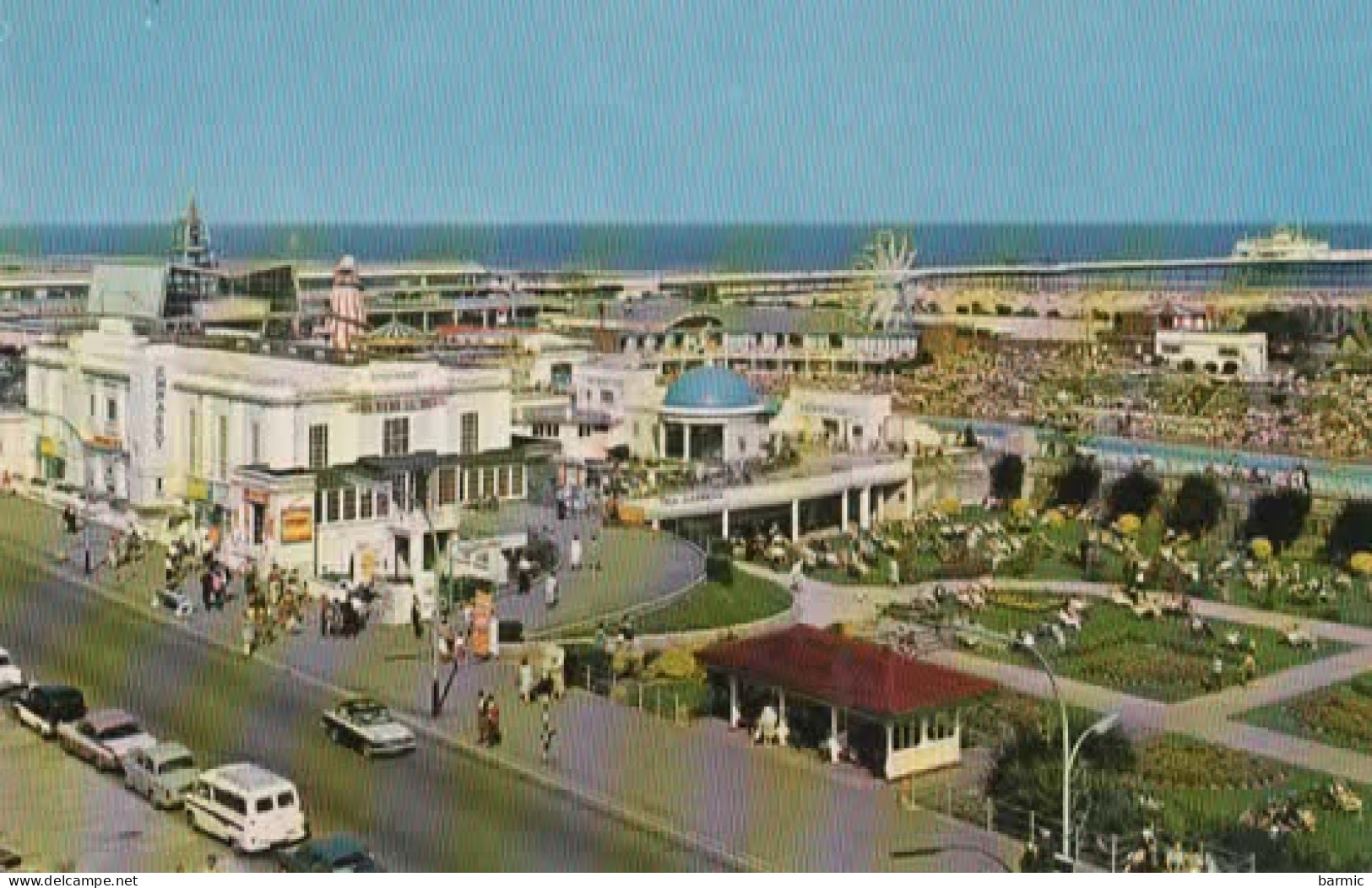 SKEGNESS, EMBASSY AND GRAND PARADE, BELLE ANIMATION COULEUR  REF 15090 - Andere & Zonder Classificatie