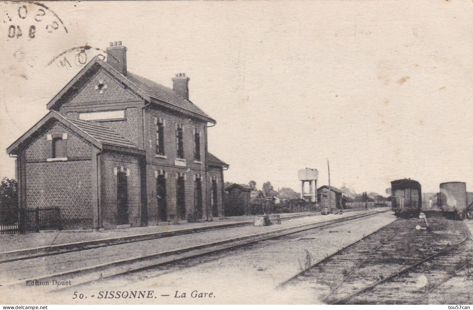 SISSONNE  -  AISNE  -  (02)  -  CPA  ANIMEE  DE 1927  - LA GARE. - Stations With Trains