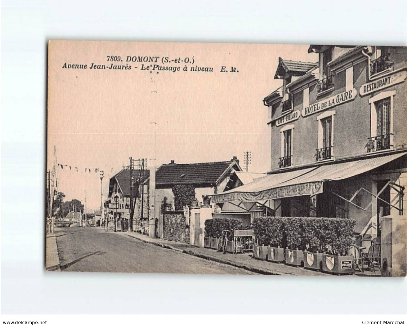 DOMONT : Avenue Jean-Jaurès, Le Passage à Niveau - Très Bon état - Domont