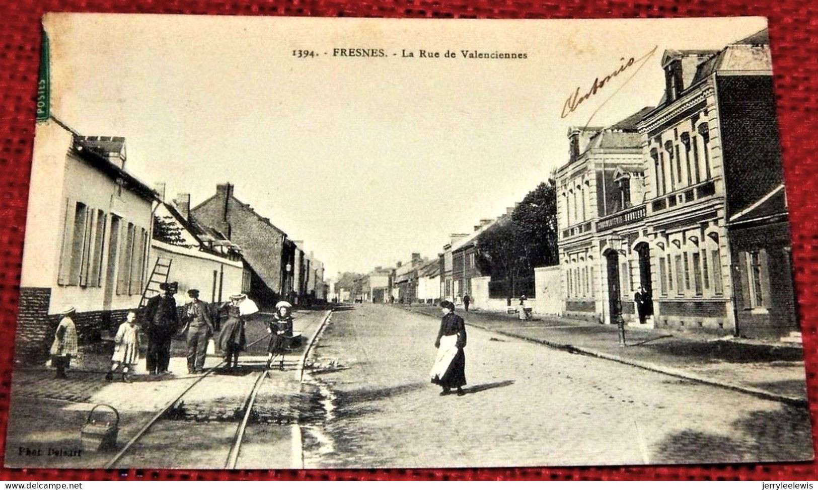 FRESNES  -  La Rue De Valenciennes - Anzin