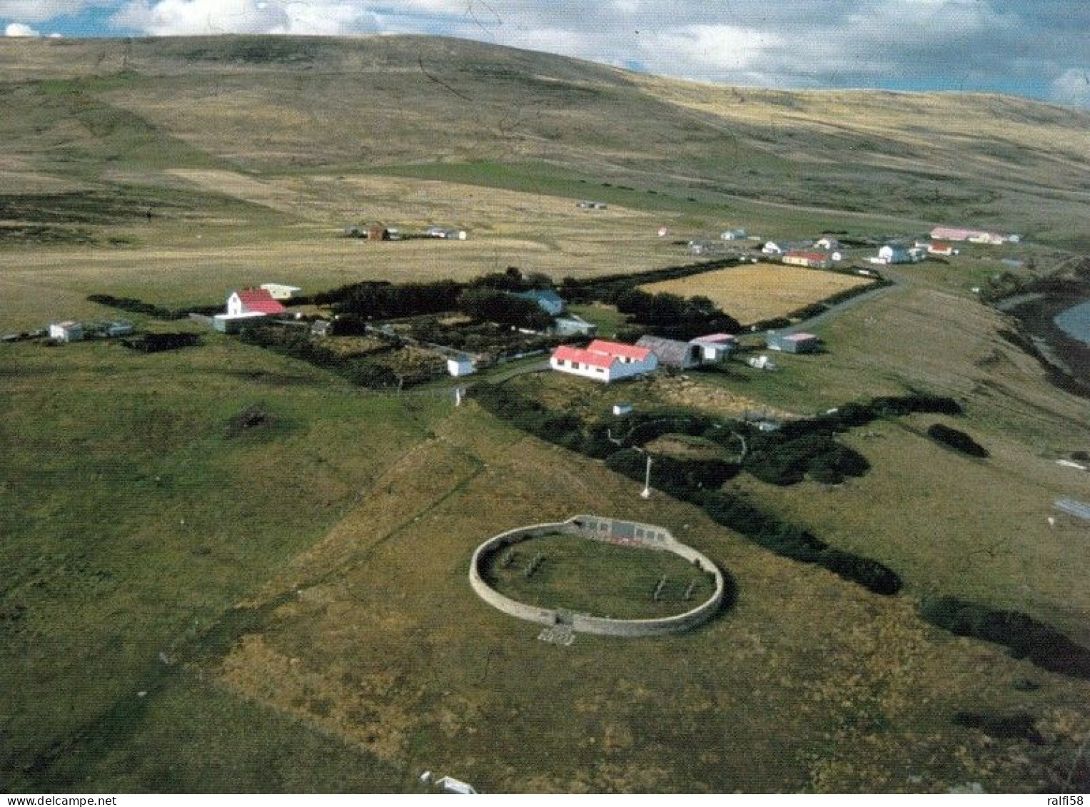 1 AK Falkland Islands * Military Cemetery At San Carlos - Britischer Kriegsfriedhof Auf Den Falklandinseln - Siehe Scan - Isole Falkland