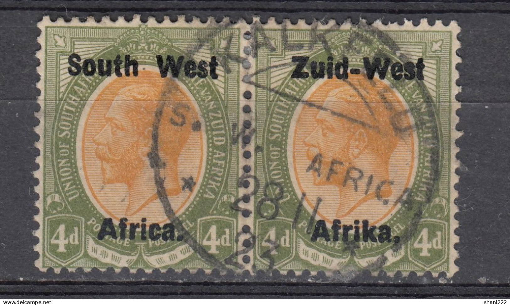 South West Africa - 1923 - Overprinted - Hyphenated - 4d,  Pair (e-745) - Südwestafrika (1923-1990)