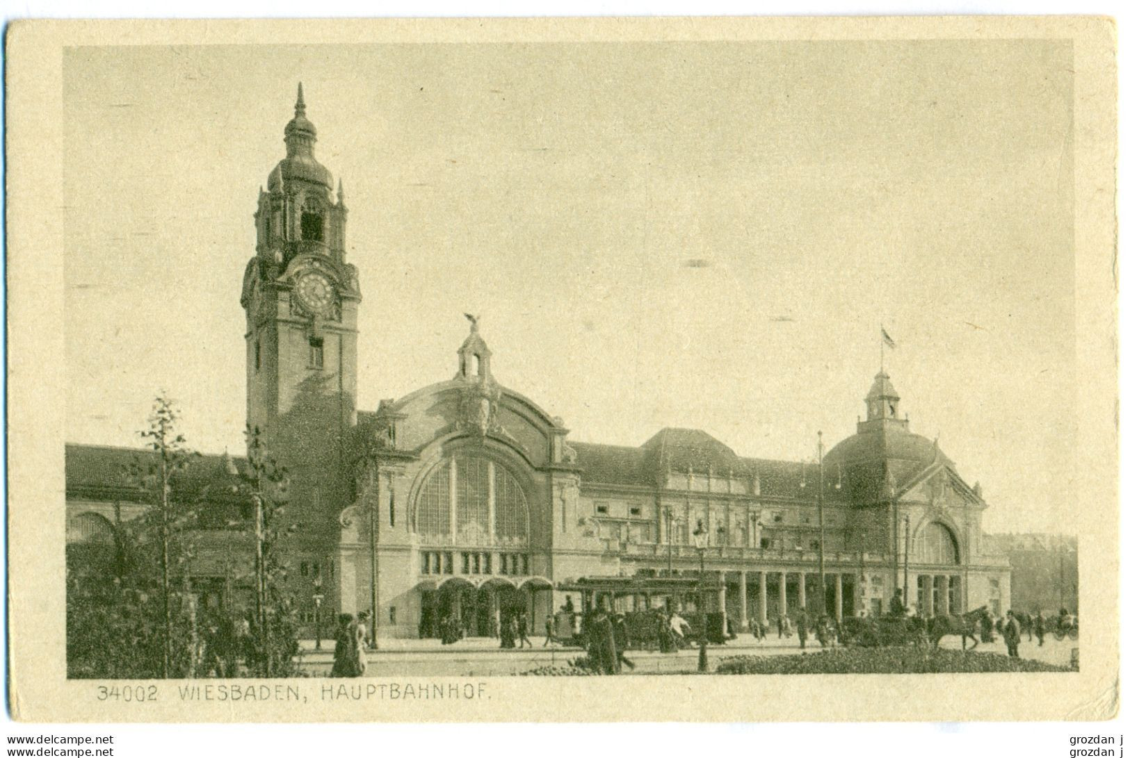 SPRING-CLEANING LOT (60 POSTCARDS, including one leporello of 20), Wiesbaden, Germany