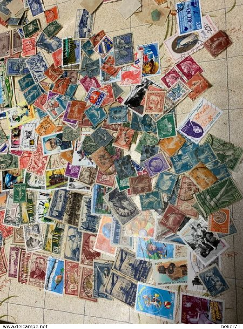 Vrac De Timbres De France Et Quelques Timbres Des Colonies, Toutes Périodes, Touts états Aucun Tri Particulier Fait - Alla Rinfusa (min 1000 Francobolli)