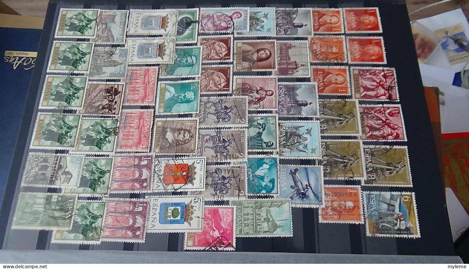 AZ136 Bel ensemble de timbres oblitérés d'Espagne + plaquette de timbres ** de France.  A saisir !!!