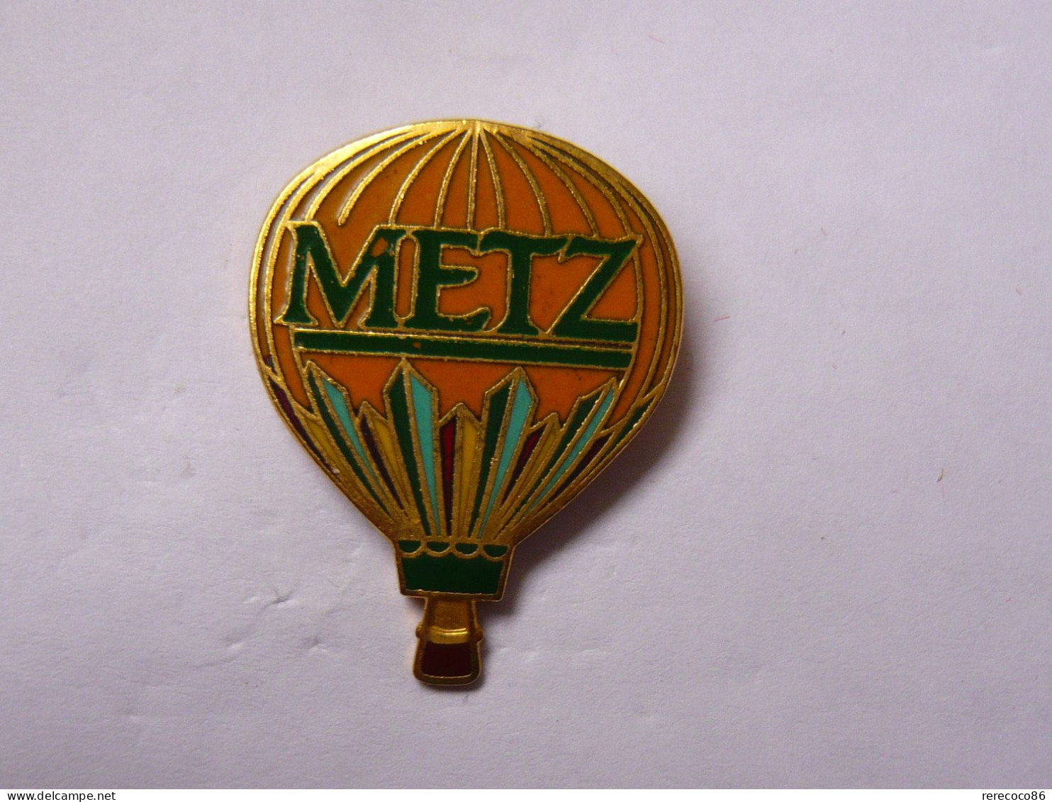 Pin S MONGOLFIERE  MONGOLFIADES DE METZ - Luchtballons