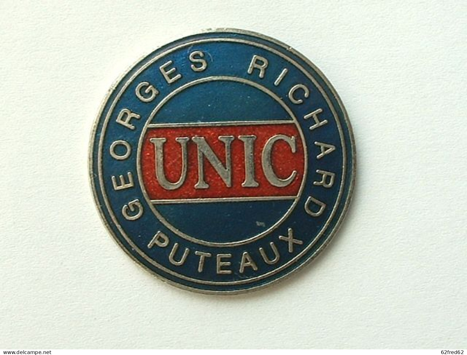 PIN'S UNIC - GEORGES RICHARD - PUTEAUX - Other & Unclassified