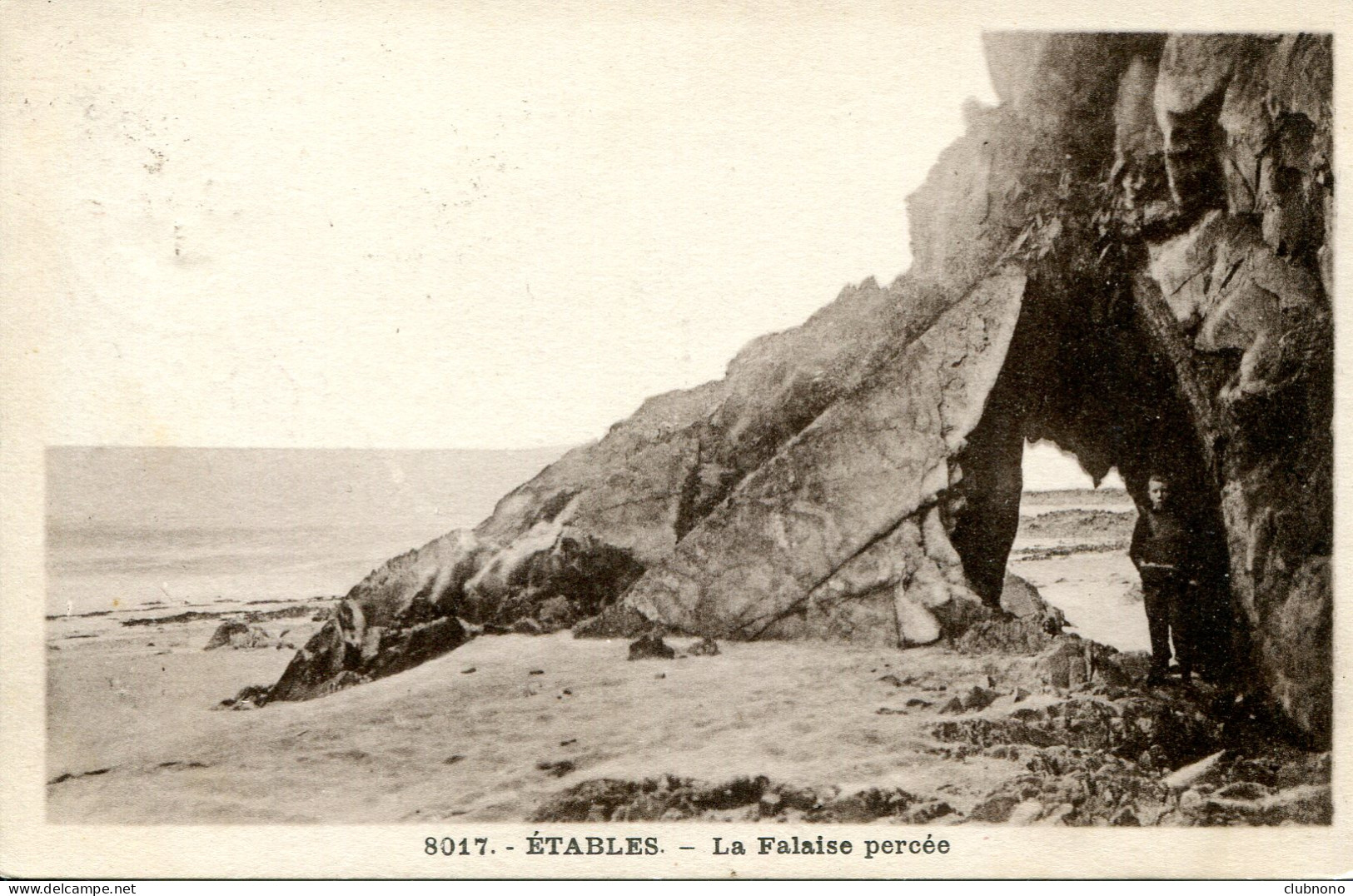 CPA - ETABLES - LA FALAISE PERCEE - Etables-sur-Mer