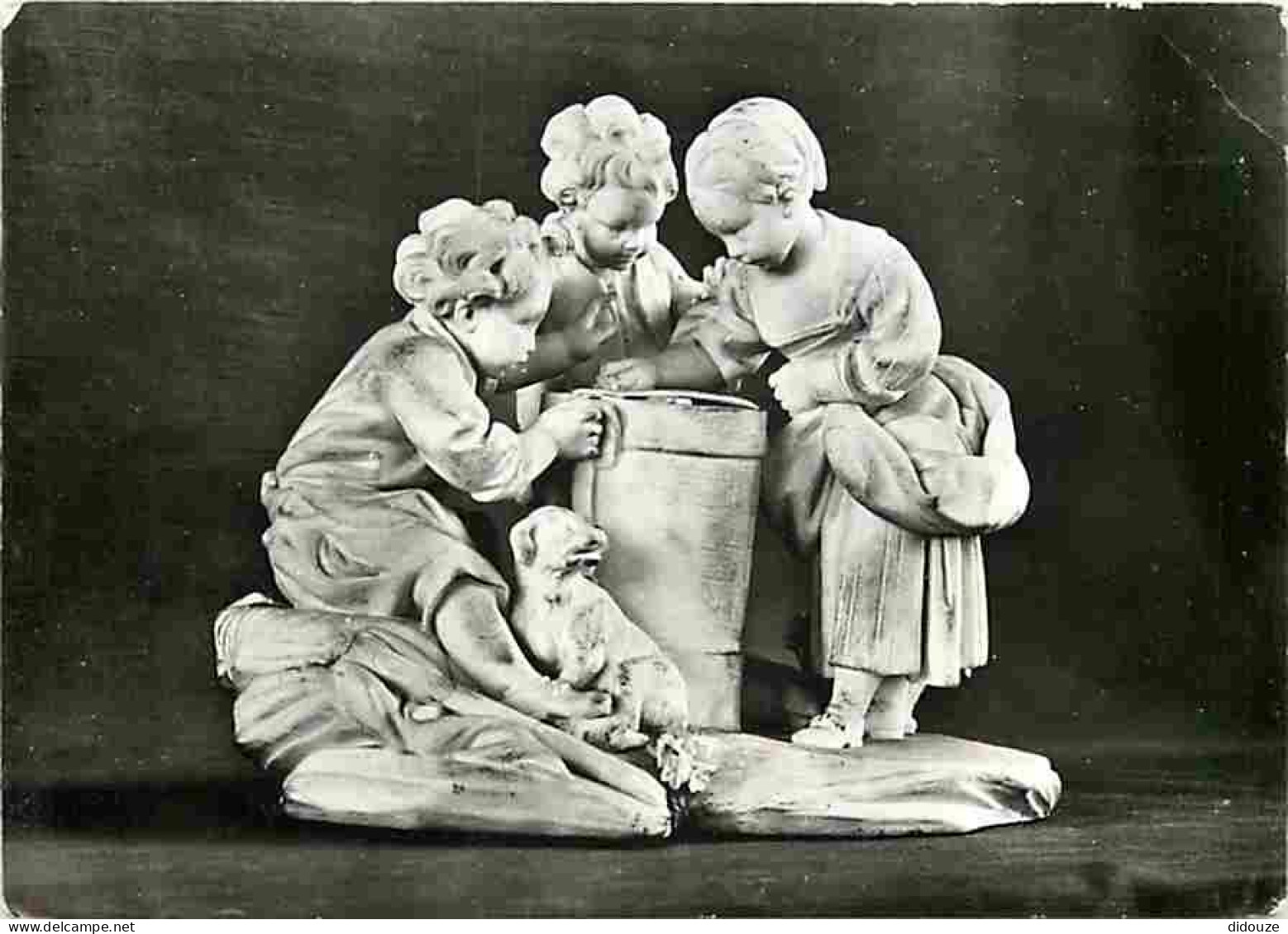 Art - Musée De Céramique De Sèvres - Biscuit - Porcelaine Tendre De Sèvres - La Poterie Ou Le Tourniquet Présenté à La F - Oggetti D'arte