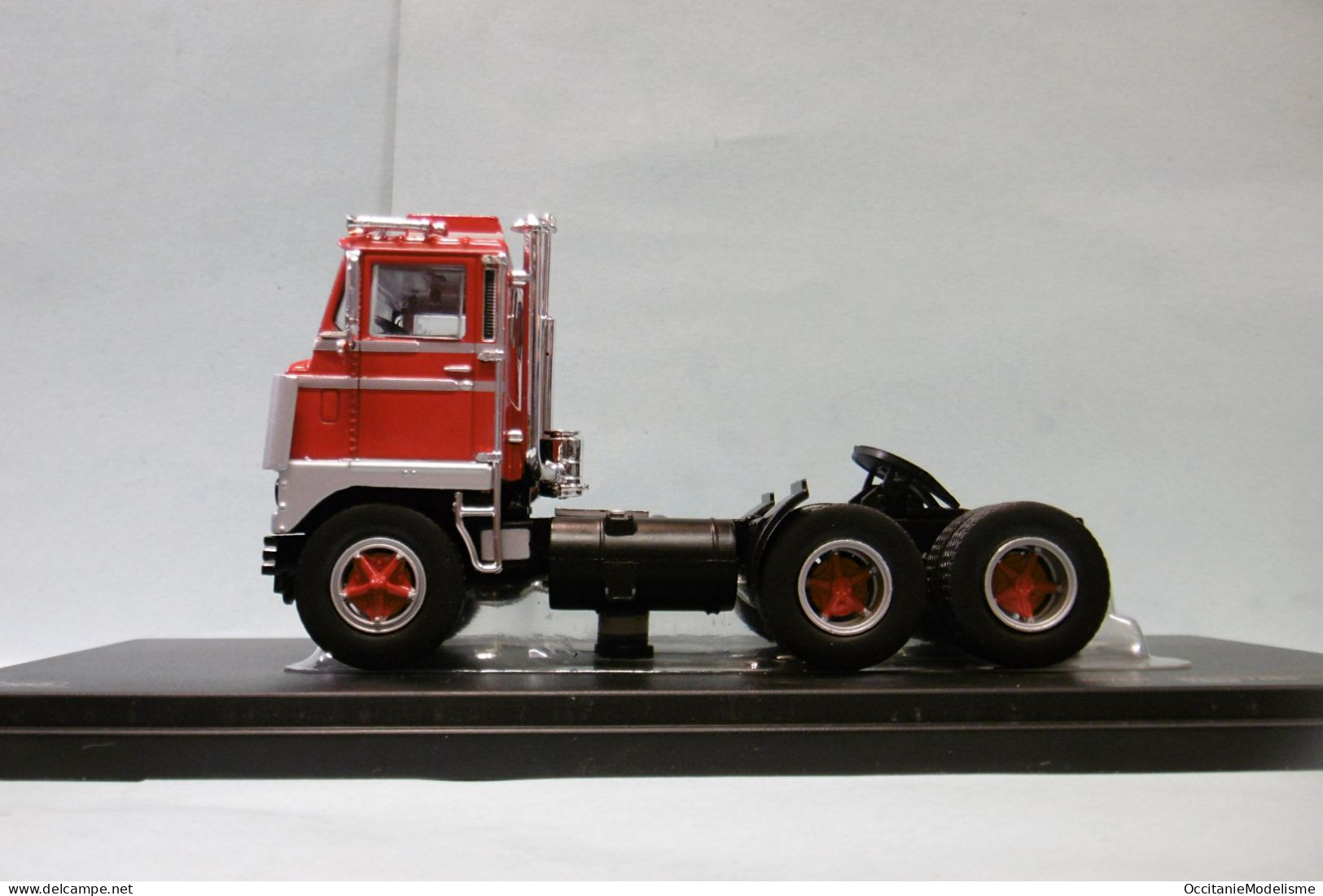 Ixo - Camion WHITE 7400 1960 Rouge Réf. TR170 NBO Neuf 1/43 - Ixo