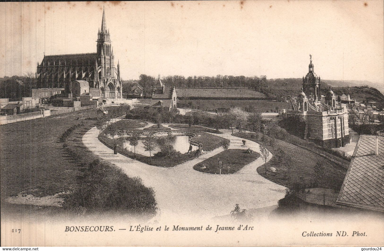 BONSECOURS - L'Eglise Et Le Monument De Jeanne D'Arc - Bonsecours