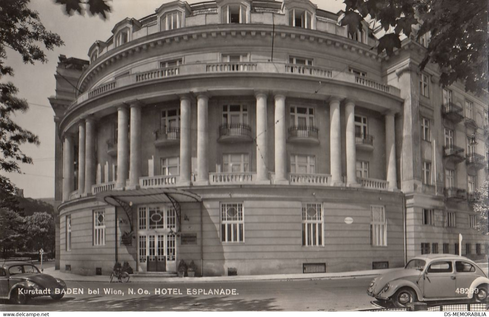 Baden - Hotel Esplanade , VW Volkswagen Kafer - Baden Bei Wien