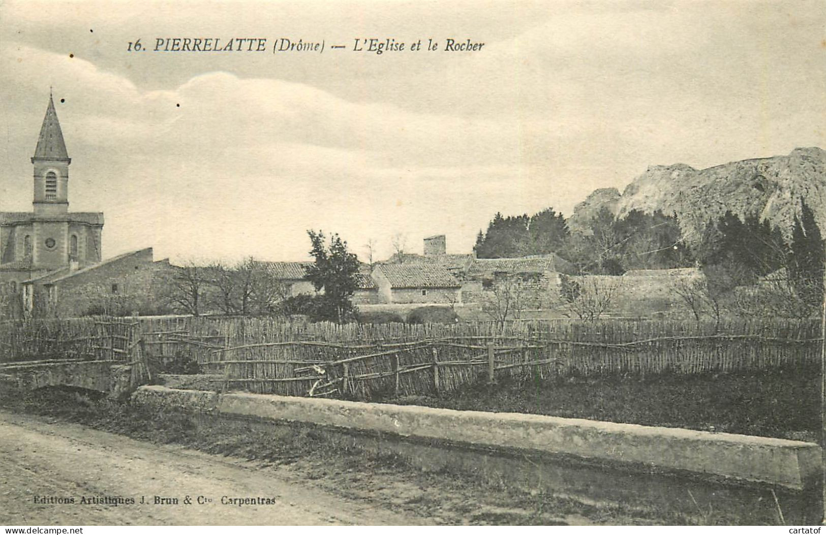 PIERRELATTE . L'Eglise Et Le Rocher - Pierrelatte