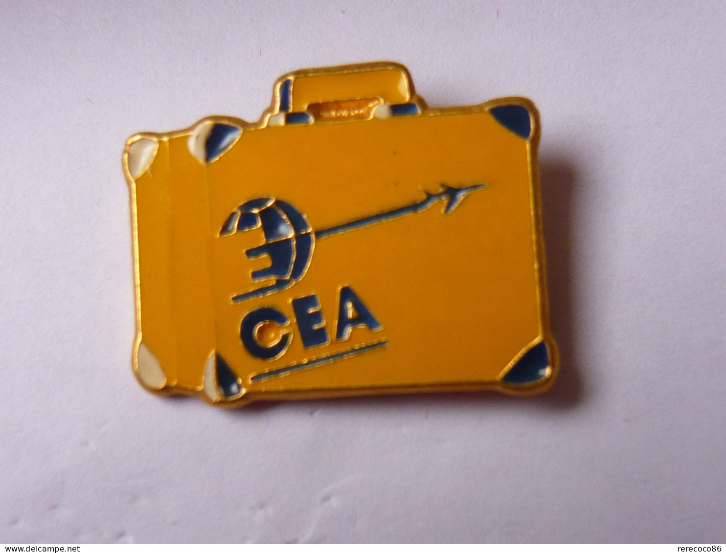 Pins  CEA CENTRE EST AERONAUTIQUE - Aerei