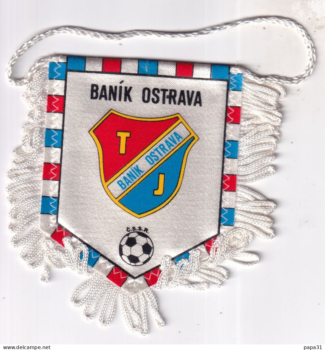 Fanion,Ecusson  BANIK OSTRAVA - Bekleidung, Souvenirs Und Sonstige