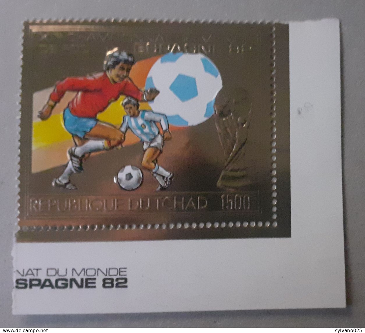 N° 1731 Coupe D'europe De Foot Espagne 1982 En Bord De Feuille Timbre En OR - LUXE - Tchad (1960-...)