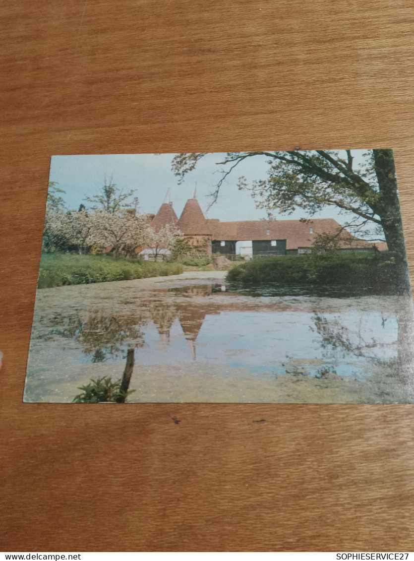 553 //  A KENTISH OAST HOUSE - Autres & Non Classés