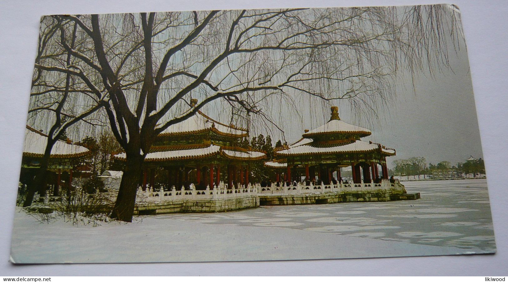 A Glimpse Of Pekin`s Peihai Park - Radio Peking - China