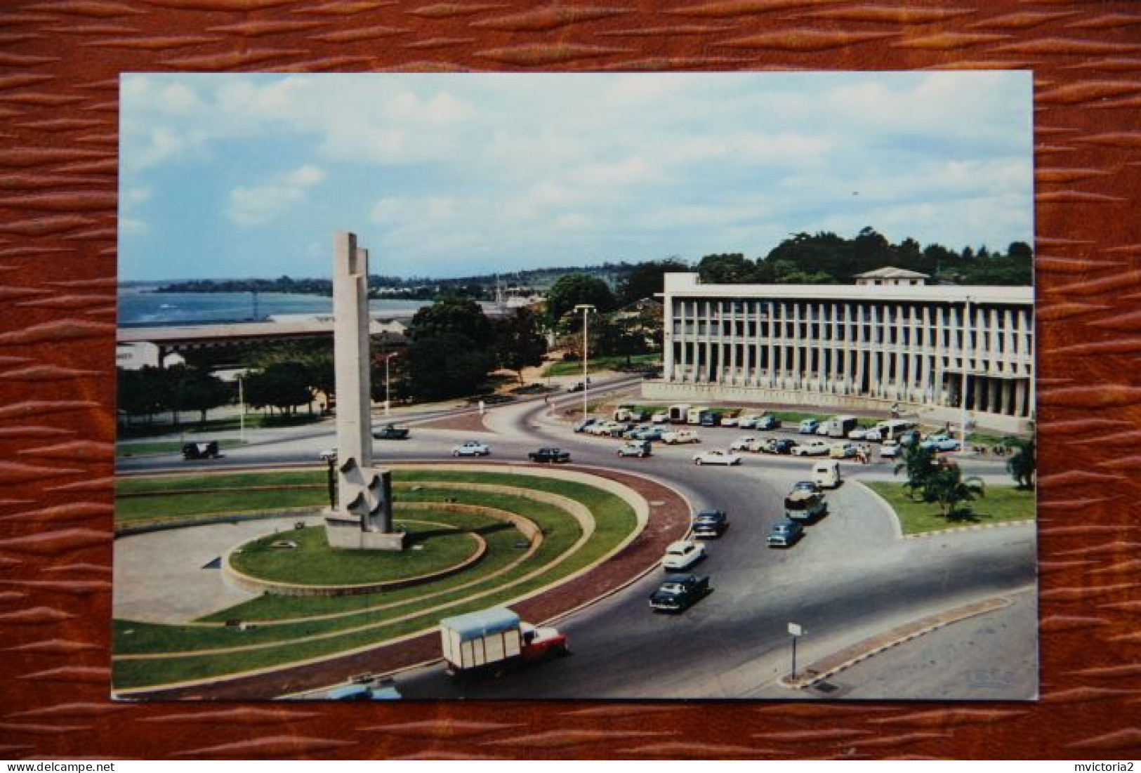 COTE D'IVOIRE  -  ABIDJAN, Place De L'Indépendance - Côte-d'Ivoire