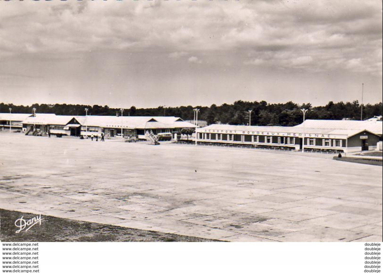 D33  PORT AÉRIEN DE BORDEAUX MÉRIGNAC  Vue Générale Des Installations Civiles - Merignac