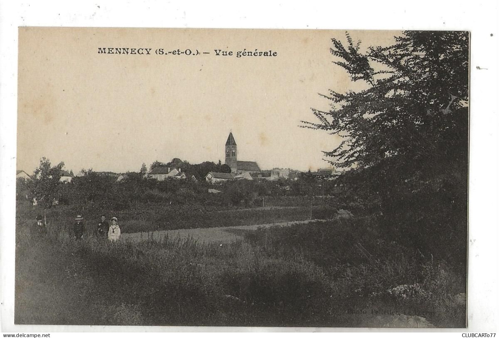 Mennecy (91) : Vue Panoramique Sur Le Quartier De L'église En 1910 (animé) PF. - Mennecy