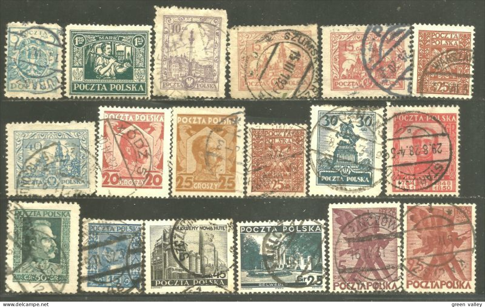 740 Pologne 14 Different 1919-1930 (POL-326) - Used Stamps