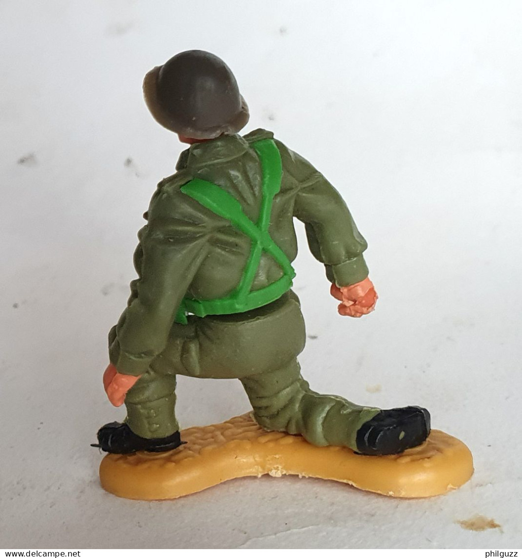 FIGURINE TIMPO TOYS SOLDAT ANGLAIS WWII - A GENOUX SANS FUSIL - Leger