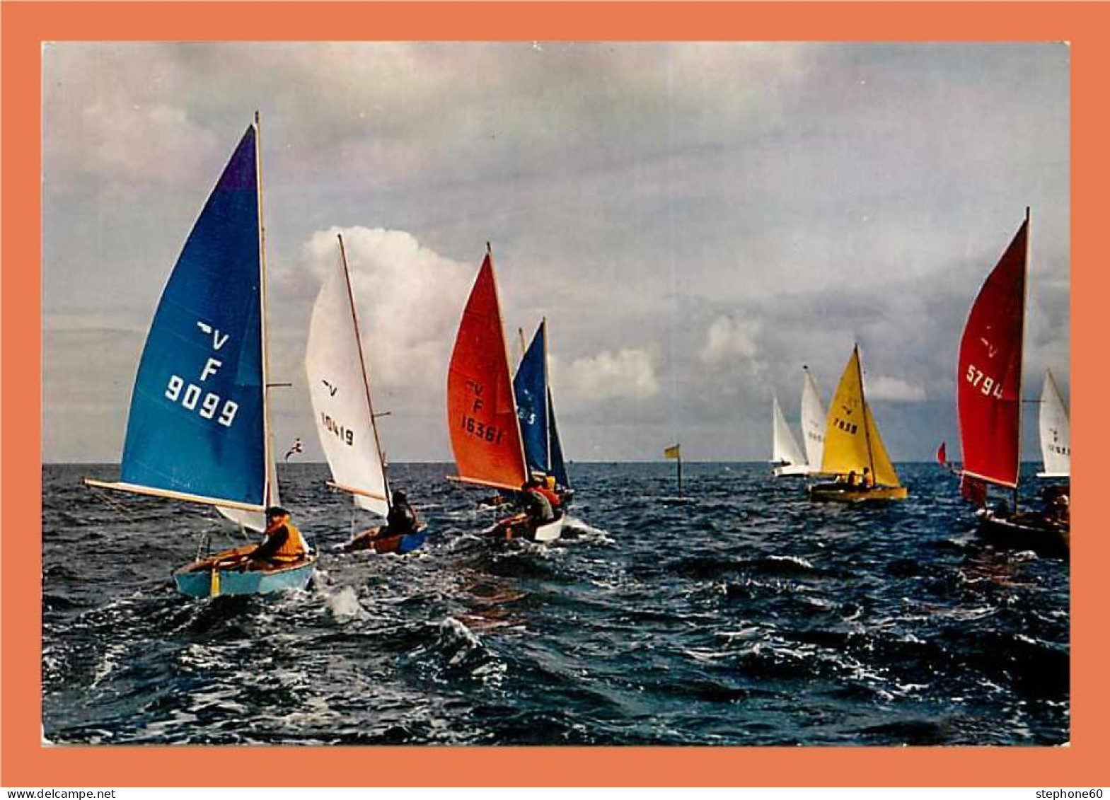 A374 / 055 Voilier Bateaux De Plaisance - Vauriens En Régate - Visvangst