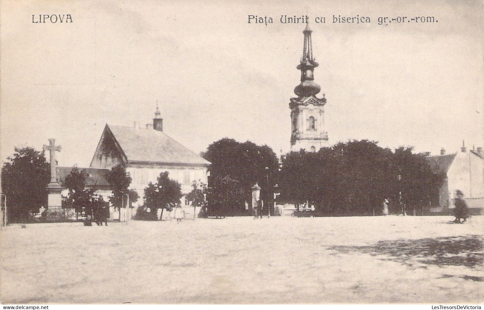 ROUMANIE - Lipova - Piata Unirit Cu Biserica -  Carte Postale Ancienne - Rumania