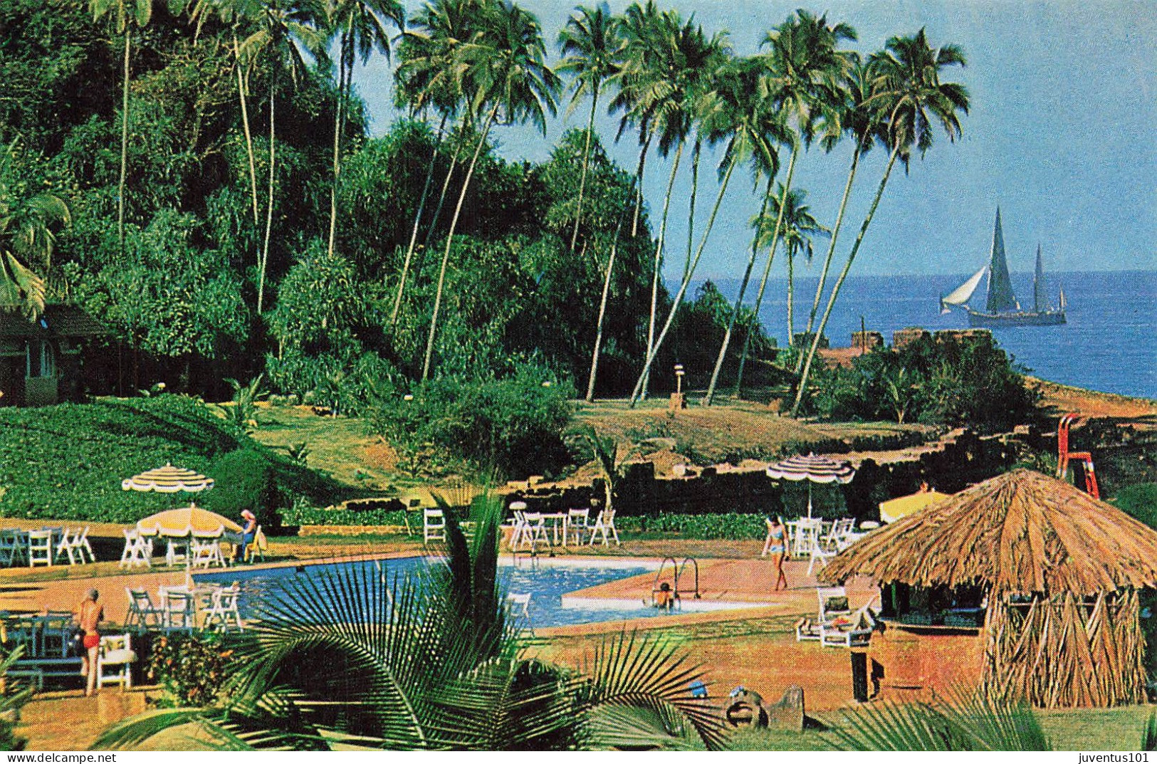 CPSM The Swimming Pool At The Fort Aguada Beach Resort-Goa       L2788 - Inde