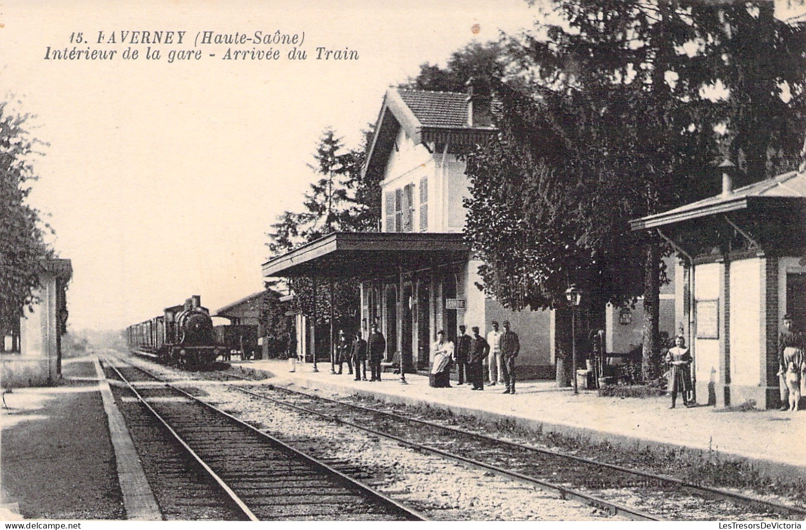 FRANCE - Faverney - Interieur De La Gare - Arrivée D'un Train - Chemin De Fer - Carte Postale Ancienne - Autres & Non Classés