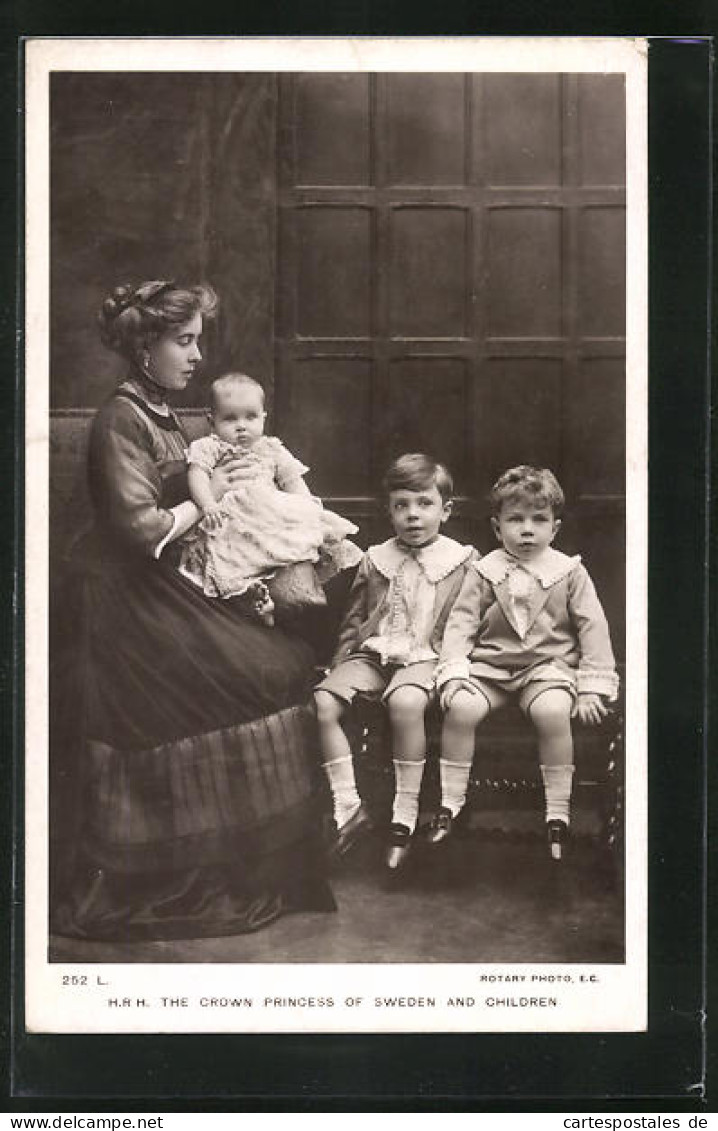 AK H.R.H. The Crown Princess Of Sweden And Children  - Familles Royales
