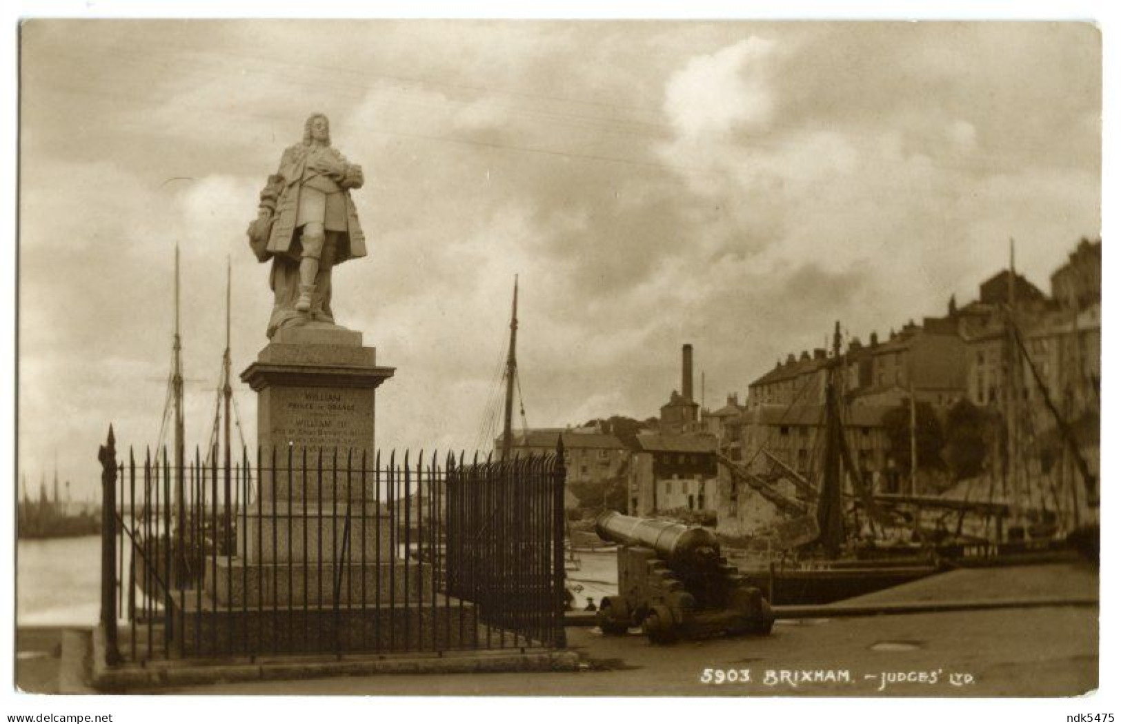 BRIXHAM - WILLIAM, PRINCE OF ORANGE STATUE - Altri & Non Classificati