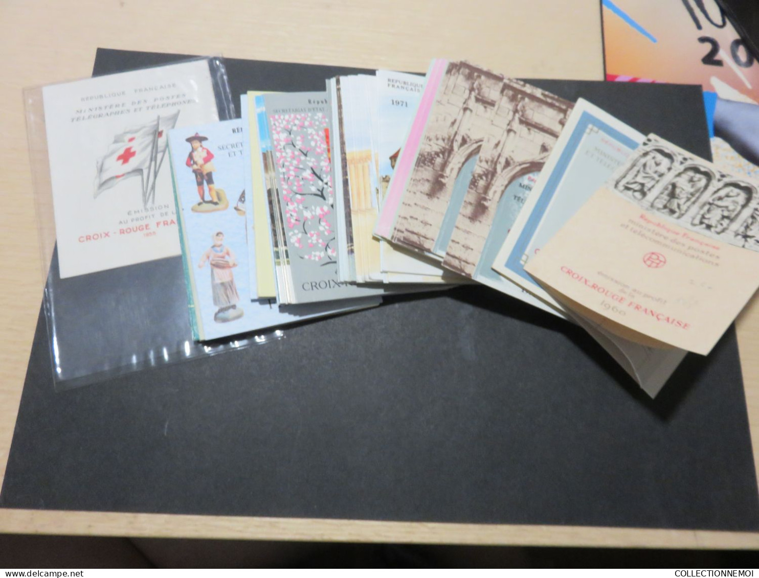 LOT De CARNETS CROIX ROUGE,,neufs ,, Tous Montrés Dont Carnet 1955 - Lots & Kiloware (max. 999 Stück)