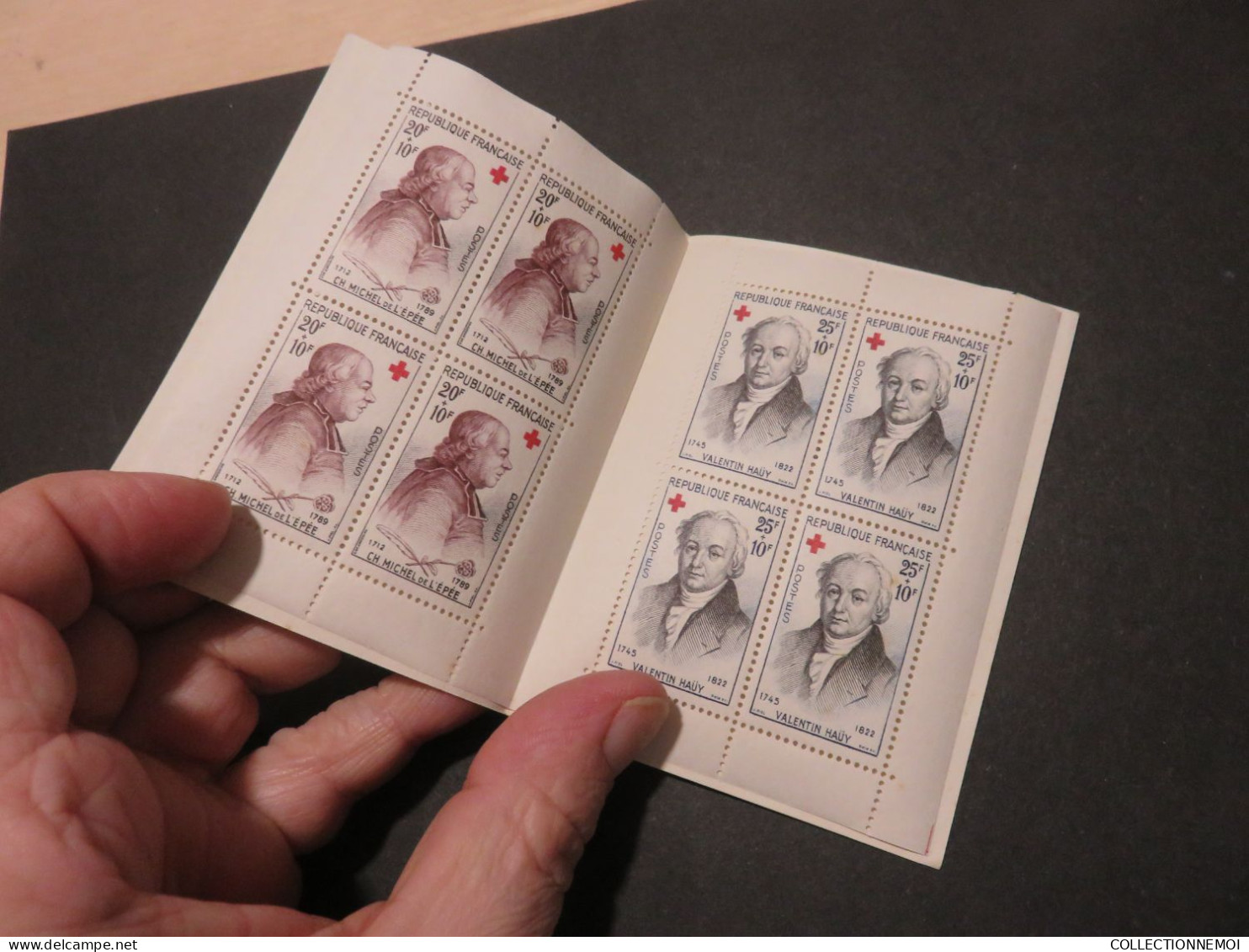 LOT de CARNETS CROIX ROUGE,,neufs ,, tous montrés dont carnet 1955