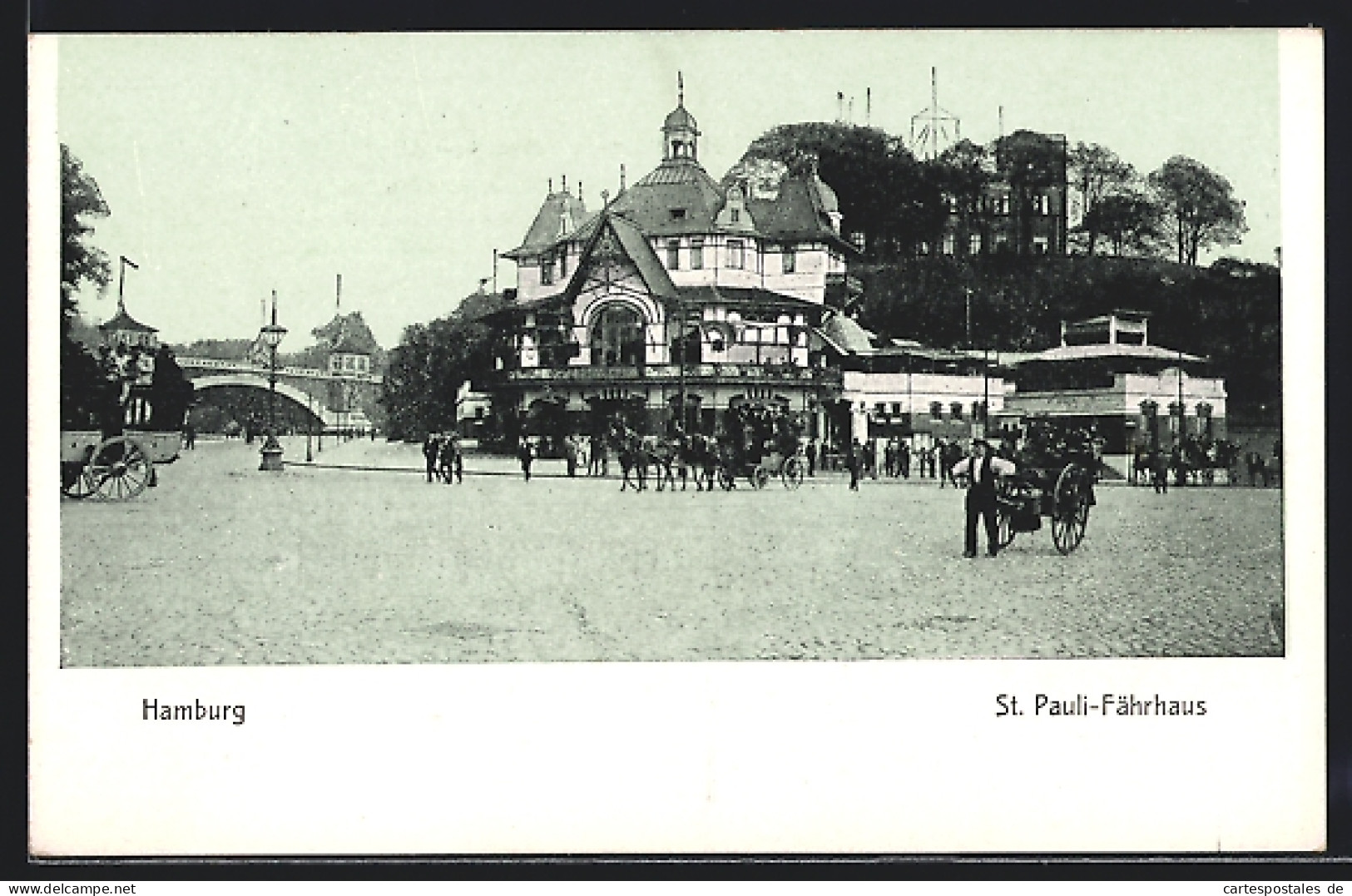 AK Hamburg-St.Pauli, Fährhaus Mit Vorplatz  - Mitte