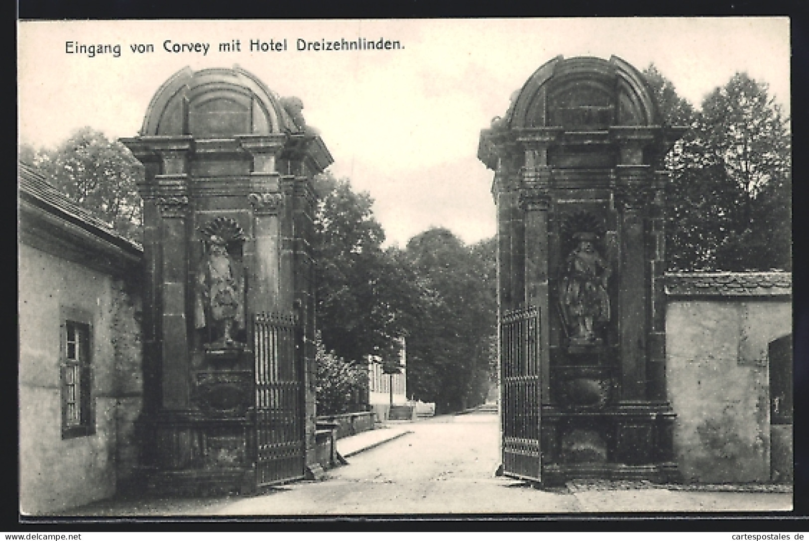 AK Höxter, Eingang Zum Schloss Corvey Mit Hotel Dreizehnlinden  - Höxter