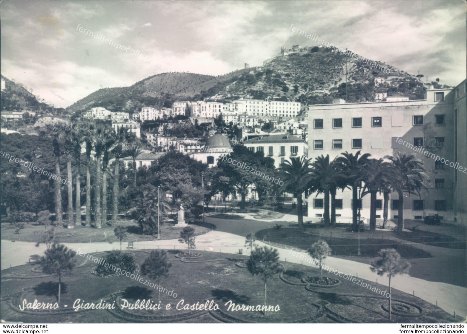 Ab421 Cartolina Salerno Citta' Giardini Pubblici E Castello Normanno - Salerno