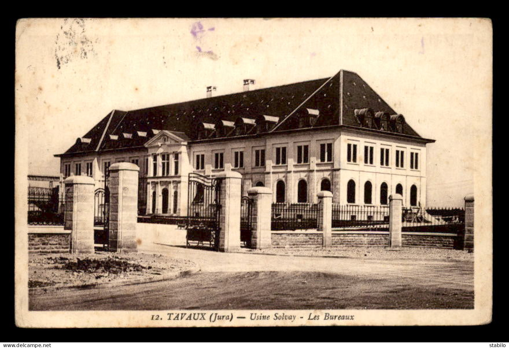 39 - TAVAUX - USINE SOLVAY - LES BUREAUX - VOIR ETAT - Tavaux