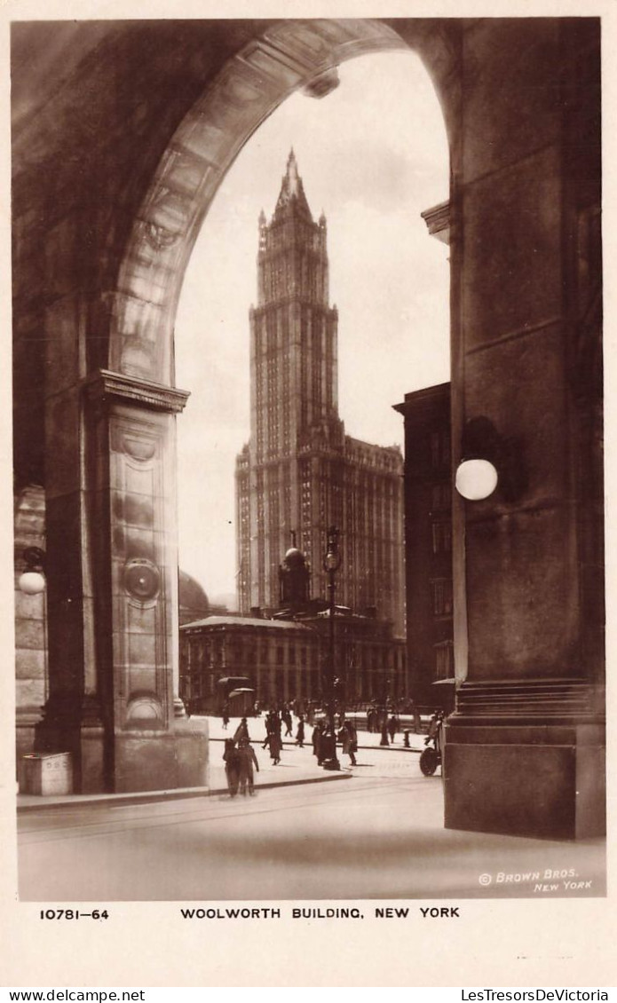 ETATS-UNIS - Woolworth Building - New York - Animé - Vue Sur L'entrée - Carte Postale Ancienne - Autres & Non Classés