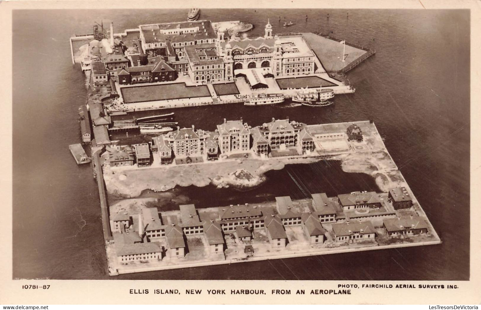 ETATS-UNIS - Ellis Island - New York Harbour - From An Aeroplane - Vue D'ensemble - Carte Postale Ancienne - Ellis Island