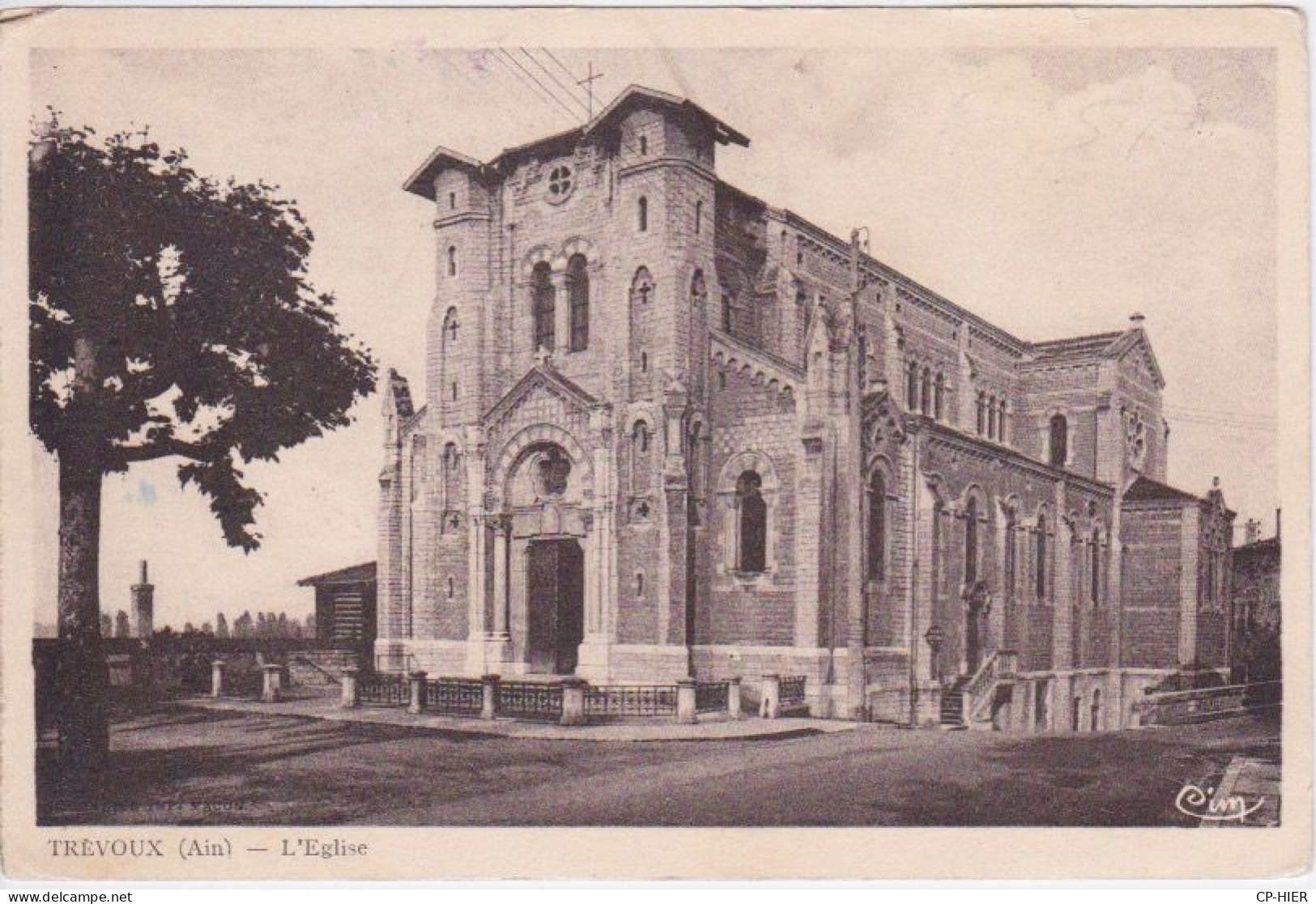 01 - AIN - TREVOUX - L'EGLISE - Chiese E Cattedrali