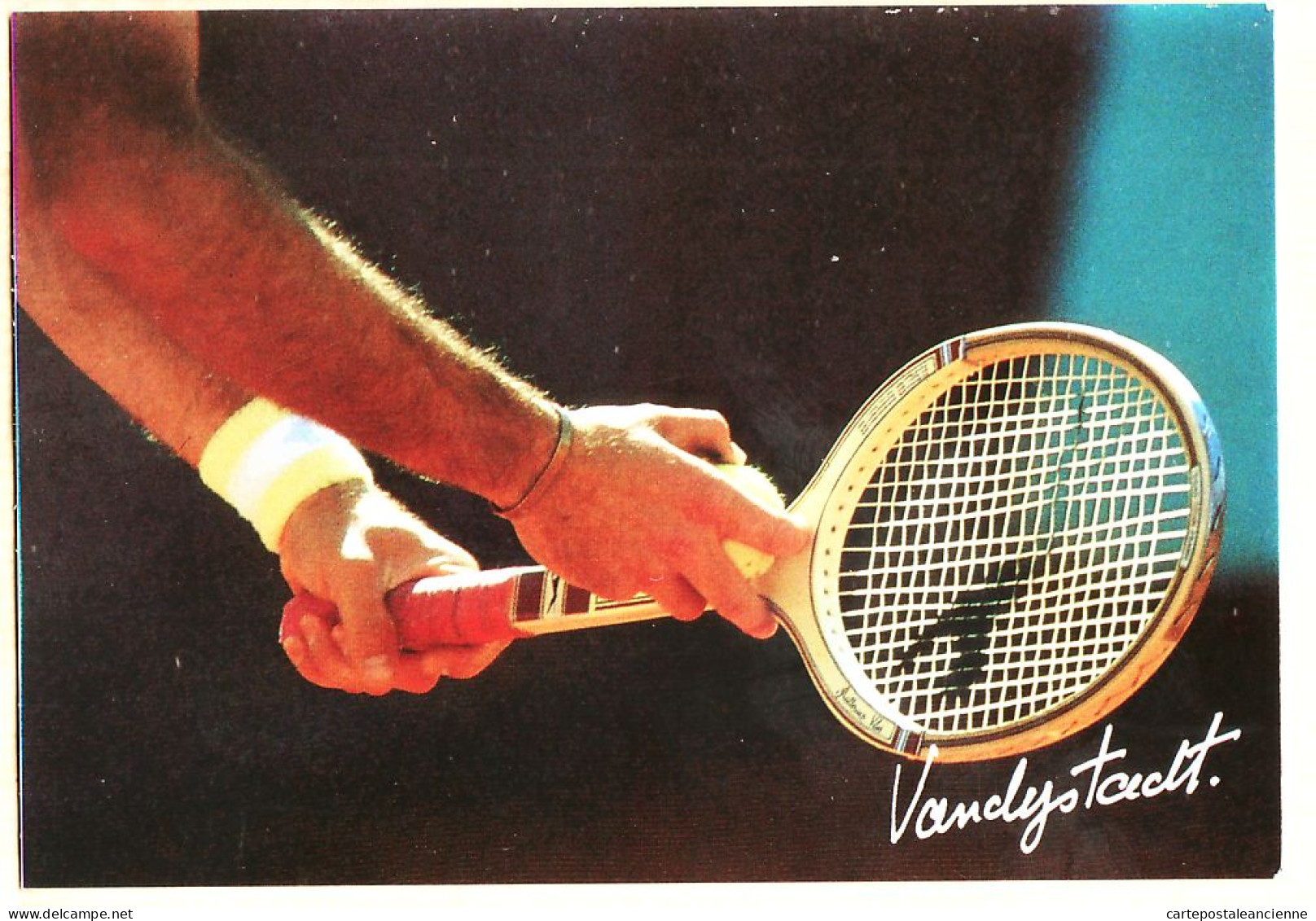 04760 / TENNIS PRET ? SERVEZ ! Raquette Bois  PUMA Photo Agence Gérard VANDYSTADT 1990 N°45 NUGERON - Tennis