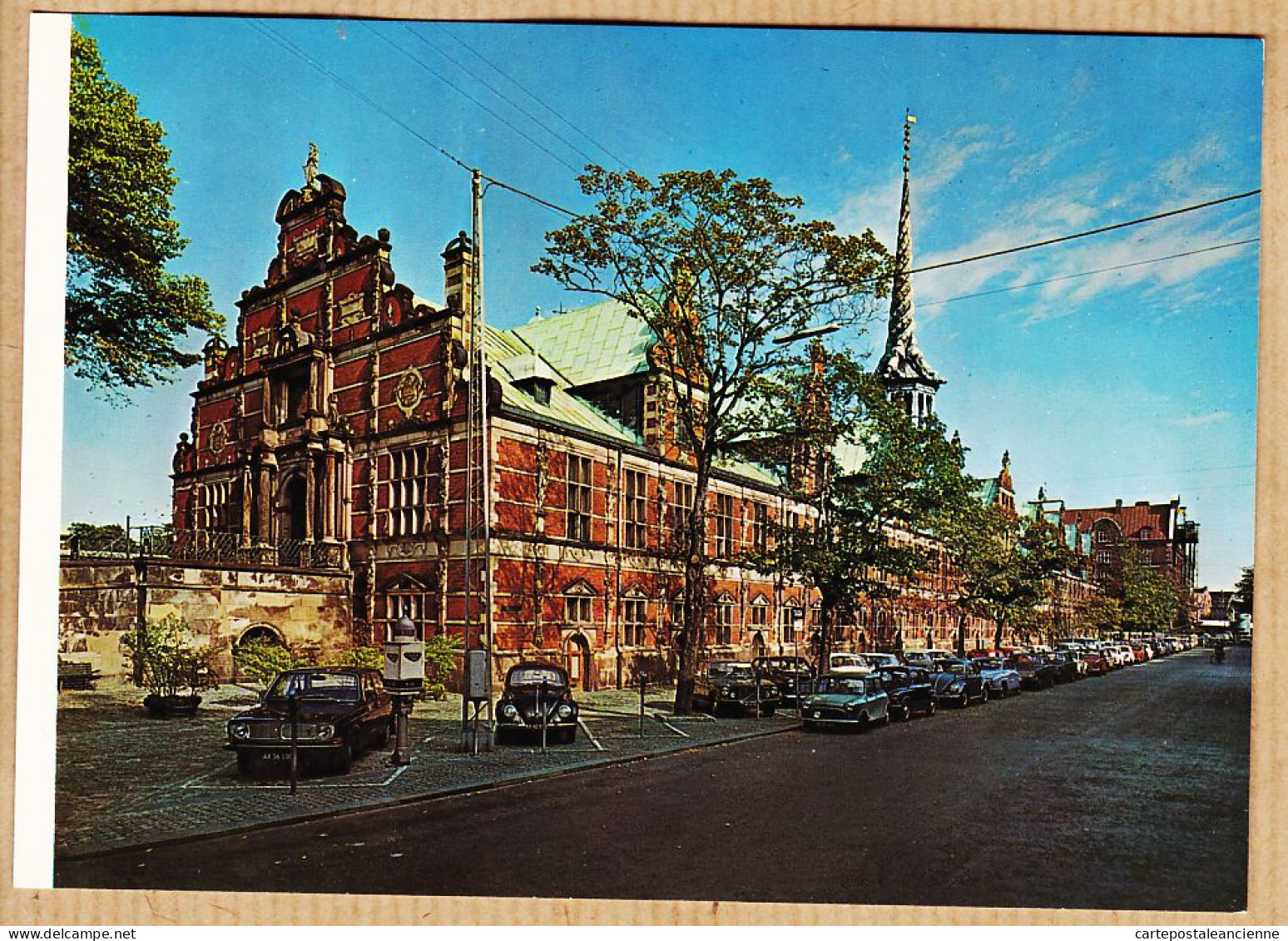 04679 / Danmark  COPENHAGEN The Stock Exchange Automobiles 1980s GRONLUND'S Copenhague T-64 Danemark Denmark - Danemark