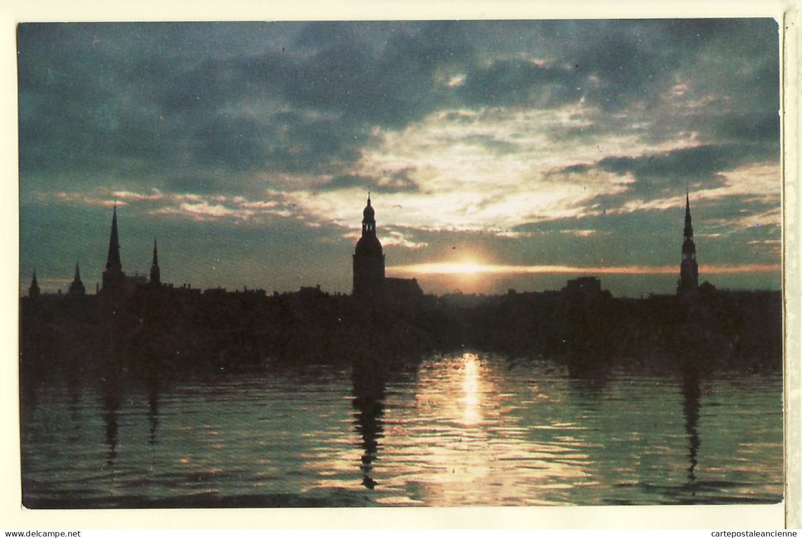 04697 / Lettonie Periode URSS LATVIJAS LATVIAN RIGA Dawn Morgendammerrung - LIESMA Latvia Letland USSR CCP - Latvia